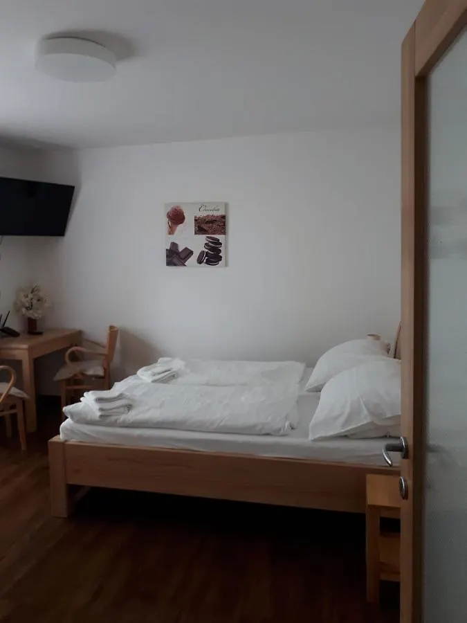 Depandance Blatov Otel Prag Konukevi